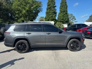 Jeep Grand Cherokee L 2023 4x2 Laredo 4p SUV