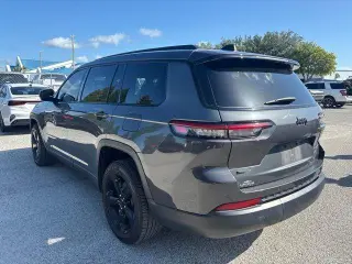 Jeep Grand Cherokee L 2023 4x2 Laredo 4p SUV