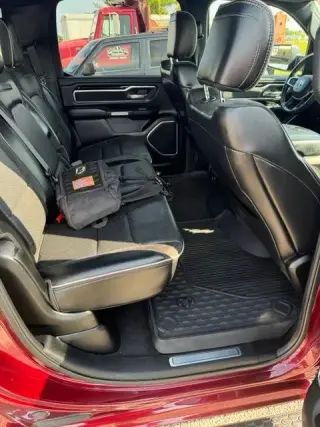 Ram 1500 2019 4x4 Laramie 4p Cabina de Tripulante 5.6 ft. SB Camioneta