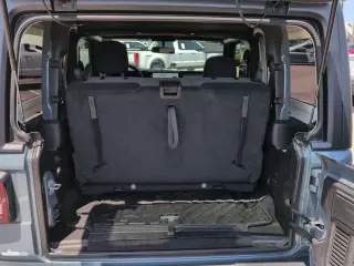 Jeep Wrangler 2025 4x4 Willys SUV 2p