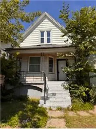 Propiedad de alquiler con 5 dormitorios y 2 baños en Milwaukee