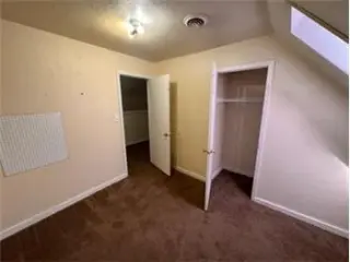 Propiedad de alquiler con 5 dormitorios y 2 baños en Milwaukee