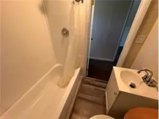 Propiedad de alquiler con 5 dormitorios y 2 baños en Milwaukee