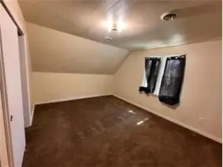 Propiedad de alquiler con 5 dormitorios y 2 baños en Milwaukee