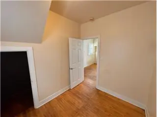Propiedad en alquiler con 5 dormitorios y 1 baño en Milwaukee