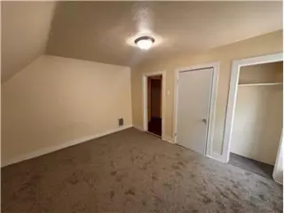 Propiedad en alquiler con 5 dormitorios y 1 baño en Milwaukee