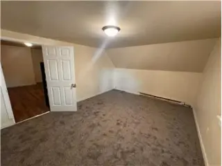 Propiedad en alquiler con 5 dormitorios y 1 baño en Milwaukee