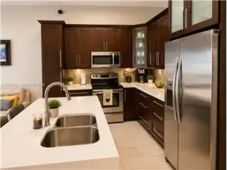 Propiedad en alquiler con 4 dormitorios y 2 baños en Miramar