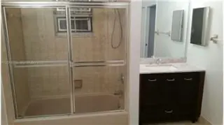 Propiedad en alquiler con 3 dormitorios y 2 baños en Miami
