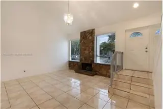 Propiedad en alquiler con 3 dormitorios y 2.5 baños en Miami