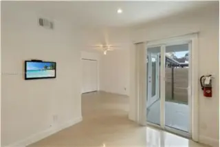Propiedad en alquiler con 3 dormitorios y 2.5 baños en Miami