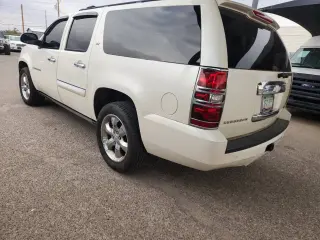 Chevrolet Suburban 2008