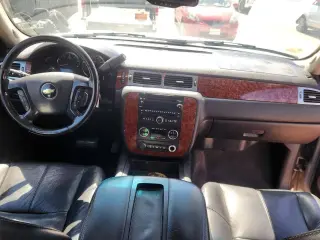 Chevrolet Suburban 2007