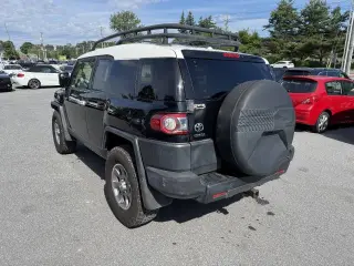Toyota FJ Cruiser 2013
