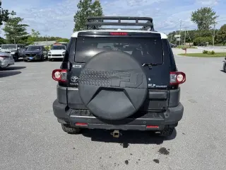 Toyota FJ Cruiser 2013