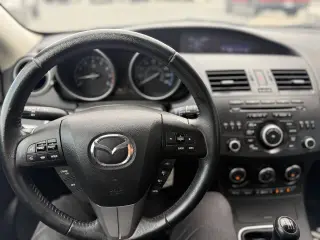Mazda Mazda3 2013