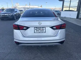 Nissan Altima 2021