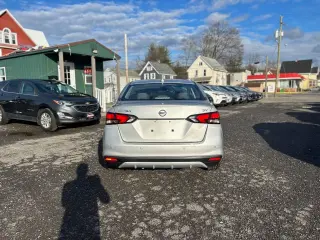 Nissan Versa 2021