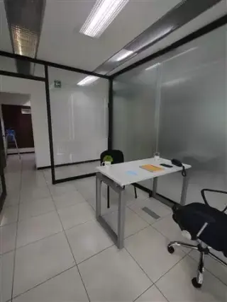 Oficinas con servicios amuebla