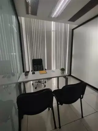 Oficinas con servicios amuebla