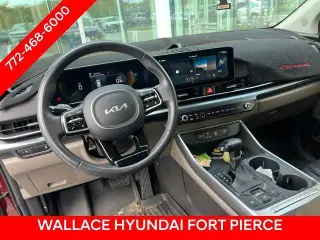 Kia Carnival 2025 LXS Mini-Van 4p