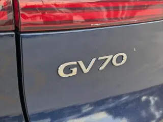 Genesis GV70 2022 4x4 2.5T Standard SUV 4p