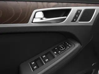 Hyundai Genesis 2016 3.8L 4p Puertas Sedan
