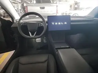 Tesla Model 3 2025 Long Range 4p Fastback
