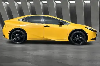 Toyota Prius 2025 AWD Nightshade 4p Hatchback