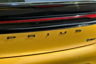 Toyota Prius 2025 AWD Nightshade 4p Hatchback
