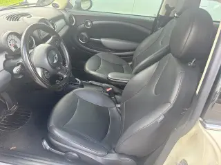 MINI Cooper 2011 Base 2p Hatchback