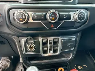 Jeep Wrangler Unlimited 2019 4x4 Sport 4p SUV
