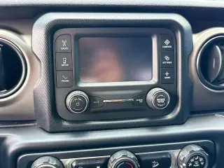 Jeep Wrangler Unlimited 2019 4x4 Sport 4p SUV