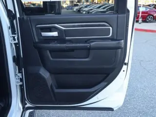 Ram 2500 2024 4x4 Big Horn 4p. Cabina Extendida 8 ft. Camioneta Pesada
