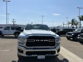 Ram 2500 2024 4x4 Big Horn 4p. Cabina Extendida 8 ft. Camioneta Pesada