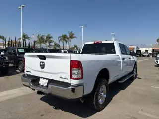 Ram 2500 2024 4x4 Big Horn 4p. Cabina Extendida 8 ft. Camioneta Pesada
