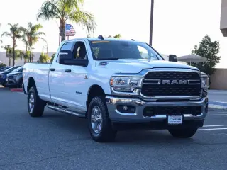 Ram 2500 2024 4x4 Big Horn 4p. Cabina Extendida 8 ft. Camioneta Pesada