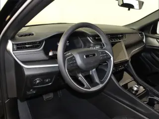 Jeep Grand Cherokee 2025 4x2 Laredo A 4dr SUV