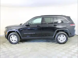 Jeep Grand Cherokee 2025 4x2 Laredo A 4dr SUV