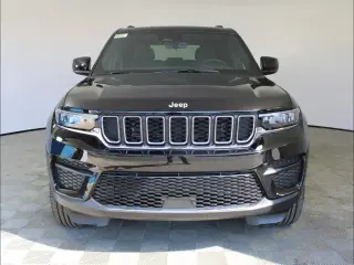 Jeep Grand Cherokee 2025 4x2 Laredo A 4dr SUV