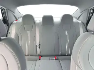 Hyundai ELANTRA 2024 SEL 4p Sedan