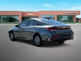 Hyundai ELANTRA 2024 SEL 4p Sedan
