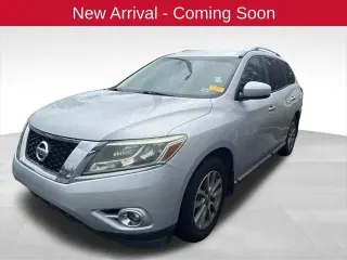 Nissan Pathfinder 2015 SV 4p SUV