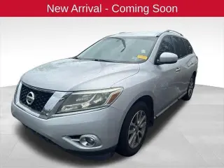 Nissan Pathfinder 2015 SV 4p SUV