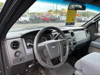 Ford F-150 2011 4x4 XL 2dr Cab Estándar Estilo Lateral 8 pies de LB