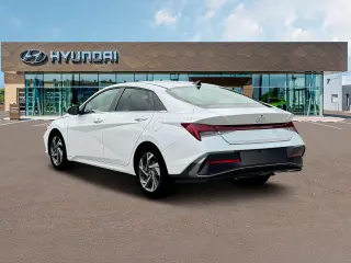 Hyundai ELANTRA 2025 SEL Confort 4p Sedan