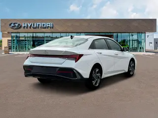 Hyundai ELANTRA 2025 SEL Confort 4p Sedan