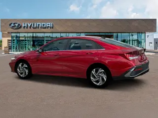 Hyundai ELANTRA 2025 SEL Confort 4p Sedan
