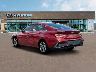 Hyundai ELANTRA 2025 SEL Confort 4p Sedan