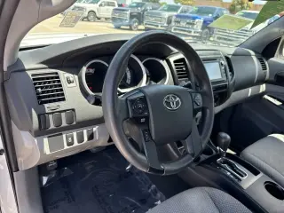 Toyota Tacoma 2015 4x2 Base 4dr Access Cab 6.1 ft SB 5M